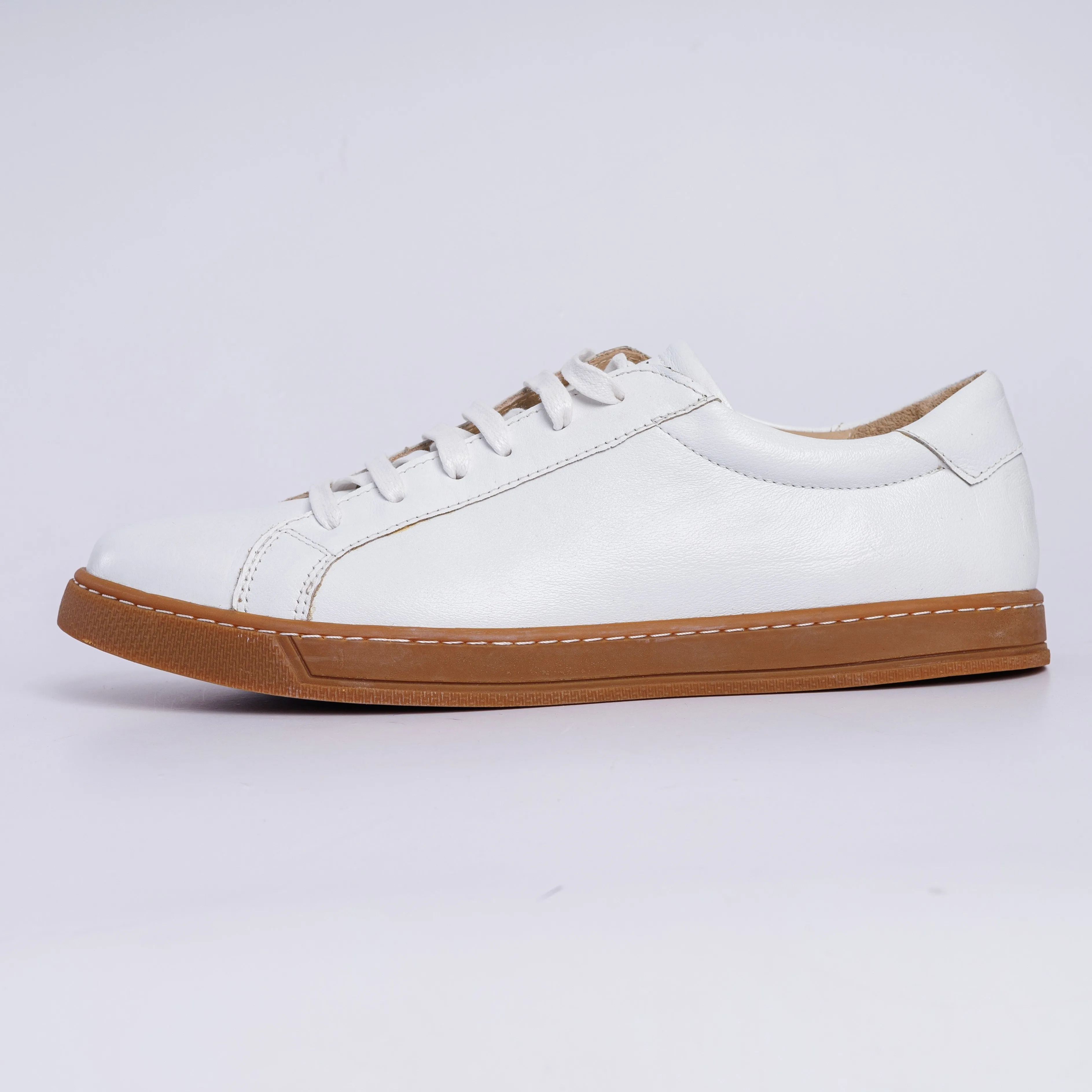 Calf Leather Low-Top Sneakers / Gum Sole